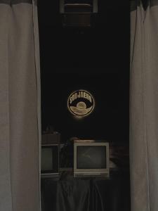 TV a/nebo společenská místnost v ubytování KNM Living Home + 27 fotografií