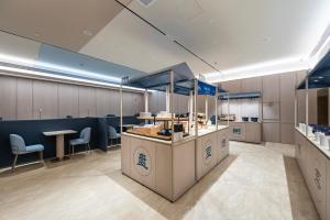 Η κουζίνα ή μικρή κουζίνα στο Hanting Hotel Shanghai Songjiang Xinqiao