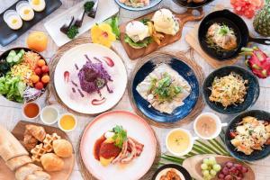 Jídlo v hotelu nebo okolí + 173 fotografií