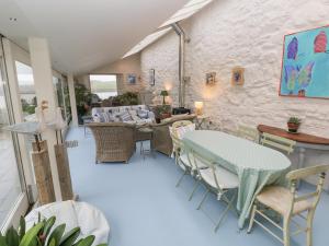 Χώρος καθιστικού στο Curlew House