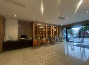 Ο χώρος του λόμπι ή της ρεσεψιόν στο Hanting Nanjing Xingang Development Zone Second Branch