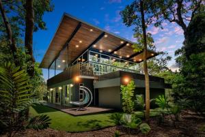 Сад в Belle Escapes Rainforest Shore