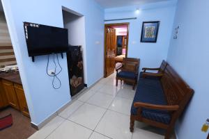 TV/trung tâm giải trí tại Bluetique Beach House