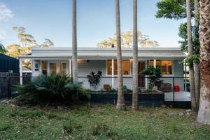 Zahrada ubytování SaltNest - A calm and modern retreat by the sea