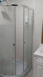 Ένα μπάνιο στο Hotel Mendoza Inn