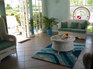 Area soggiorno di Fisherman's Inn Hotel