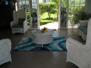 Area soggiorno di Fisherman's Inn Hotel