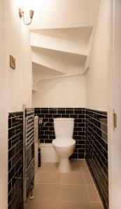 Et badeværelse på Grade II listed 3 bed townhouse in Exeter, Devon