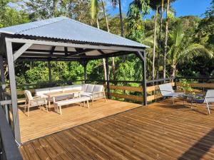 Zahrada ubytování L'enclos Pandora à SAINTE ROSE