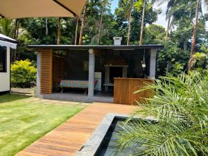 Фотография из галереи L'enclos Pandora à SAINTE ROSE в городе Сент-Роз