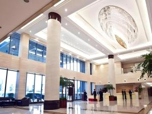 Khu vực sảnh/lễ tân tại Hotel Ramada Plaza Hangzhou Xiaoshan