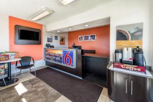 Kuchyň nebo kuchyňský kout v ubytování Motel 6-Sparks, NV - Airport - Sparks