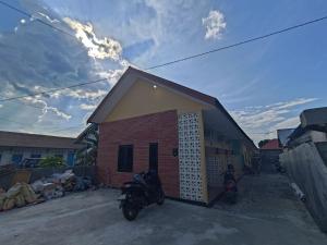 Tòa nhà nơi khách sạn tọa lạc