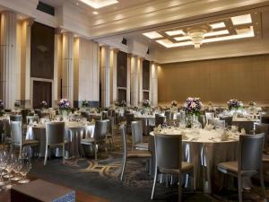 Restaurace v ubytování Hotel Tentrem Yogyakarta + 209 fotografií