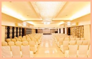 Et opholdsområde på Hotel The Silver Inn Mumbai