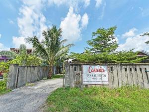 Κήπος έξω από το OYO HOME 90646 Casaria Paka Homestay