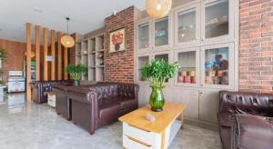 Χώρος καθιστικού στο Jinjiang Inn Style Tianjin Wuqing Traditional Chinese Medical Hospital