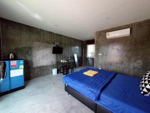 Μια τηλεόραση ή/και κέντρο ψυχαγωγίας στο Chayapa Fang Hotel ชญาภาฝาง โฮเทล