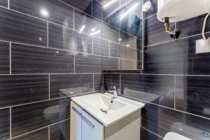 Ένα μπάνιο στο Canto Cigalo Rdc 1