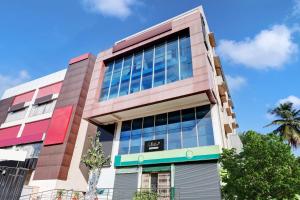 Το κτήριο όπου στεγάζεται  το ξενοδοχείο +25 φωτογραφίες