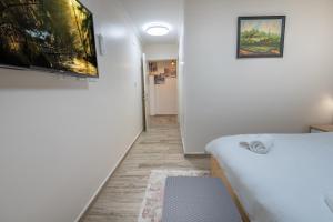 Fotografie z fotogalerie ubytování לה וילה - וילה משפחתית עם בריכה פרטית מחוממת ומקורה v destinaci Beit Jann