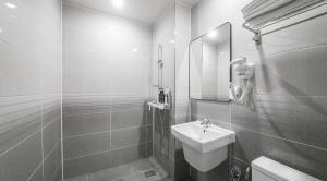 Ένα μπάνιο στο Aroomi Hotel Hyupjae