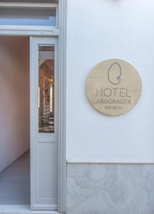 Certificato, attestato, insegna o altro documento esposto da Argonauta Hotel