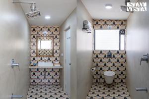 Ένα μπάνιο στο StayVista at Ekan By The Sea - Pool, WiFi