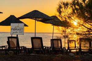 صورة لـ Perast Garden Hotel في جيرالي