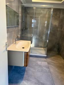 Ένα μπάνιο στο Hotel Aqua