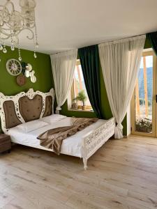 Postel nebo postele na pokoji v ubytování Katerina's House