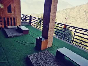 Nespecifikovaný výhled na hory nebo výhled na hory při pohledu z aparthotelu