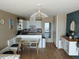 Nhà bếp/bếp nhỏ tại Sea views in Bray-Dunes