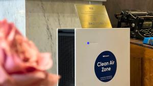 Un certificat, premiu, logo sau alt document afișat la Ashley NewAir Menteng with Air Purifier