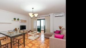 Et opholdsområde på Playa Blanca Sea & Heart Apartment BY PVL