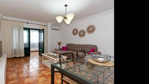 Et opholdsområde på Playa Blanca Sea & Heart Apartment BY PVL