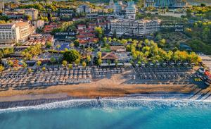 Naturlandskabet i nærheden af hotellet + 27 billeder