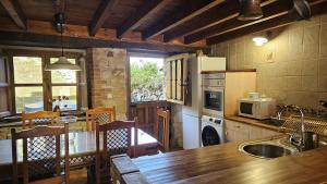 Η κουζίνα ή μικρή κουζίνα στο El Rincon del Castro +40 φωτογραφίες