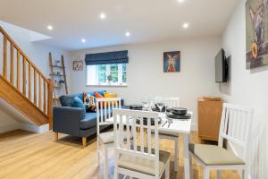 Khu vực ghế ngồi tại The Innkeepers Lodge in Cerney Wick