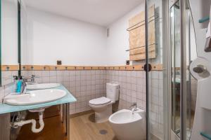 Et badeværelse på Majestic Sierra Nevada + 22 billeder