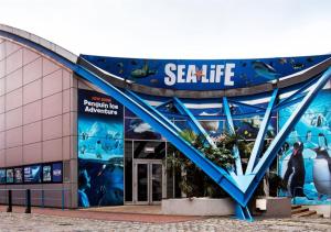 Фотография из галереи Sheaf 1 Modern 2BR in Sheldon Fast Wi-Fi Sleeps 4 в городе Sheldon +7 фотографий