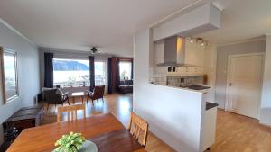 Η κουζίνα ή μικρή κουζίνα στο Panorama by the fjord - Stryn