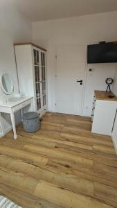 Η κουζίνα ή μικρή κουζίνα στο Lux Apartment parking gratis +5 φωτογραφίες