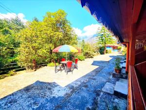 Φωτογραφία από το άλμπουμ του Jo'stel Heritage Nagbeli Resort σε Uttarey +22 φωτογραφίες