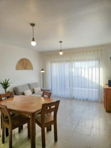 Χώρος καθιστικού στο Downtown apartment - Terrace, garage and pool