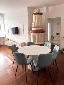 Μια τηλεόραση ή/και κέντρο ψυχαγωγίας στο Guesthouse Bauzanum Streiter