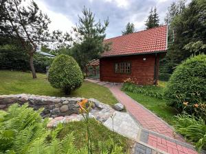 Κήπος έξω από το Domek z bala Mazury