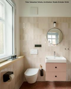 Ένα μπάνιο στο Schulze am Markt