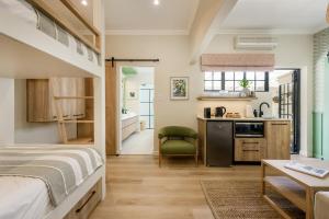 Postel nebo postele na pokoji v ubytování Lupus Den Country House B&B + 274 fotografií