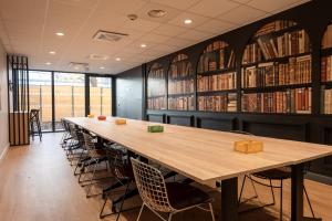 Khu vực hỗ trợ khách đi công tác/phòng hội thảo tại Nemea Appart Hotel Coeur Europe Strasbourg Illkirch